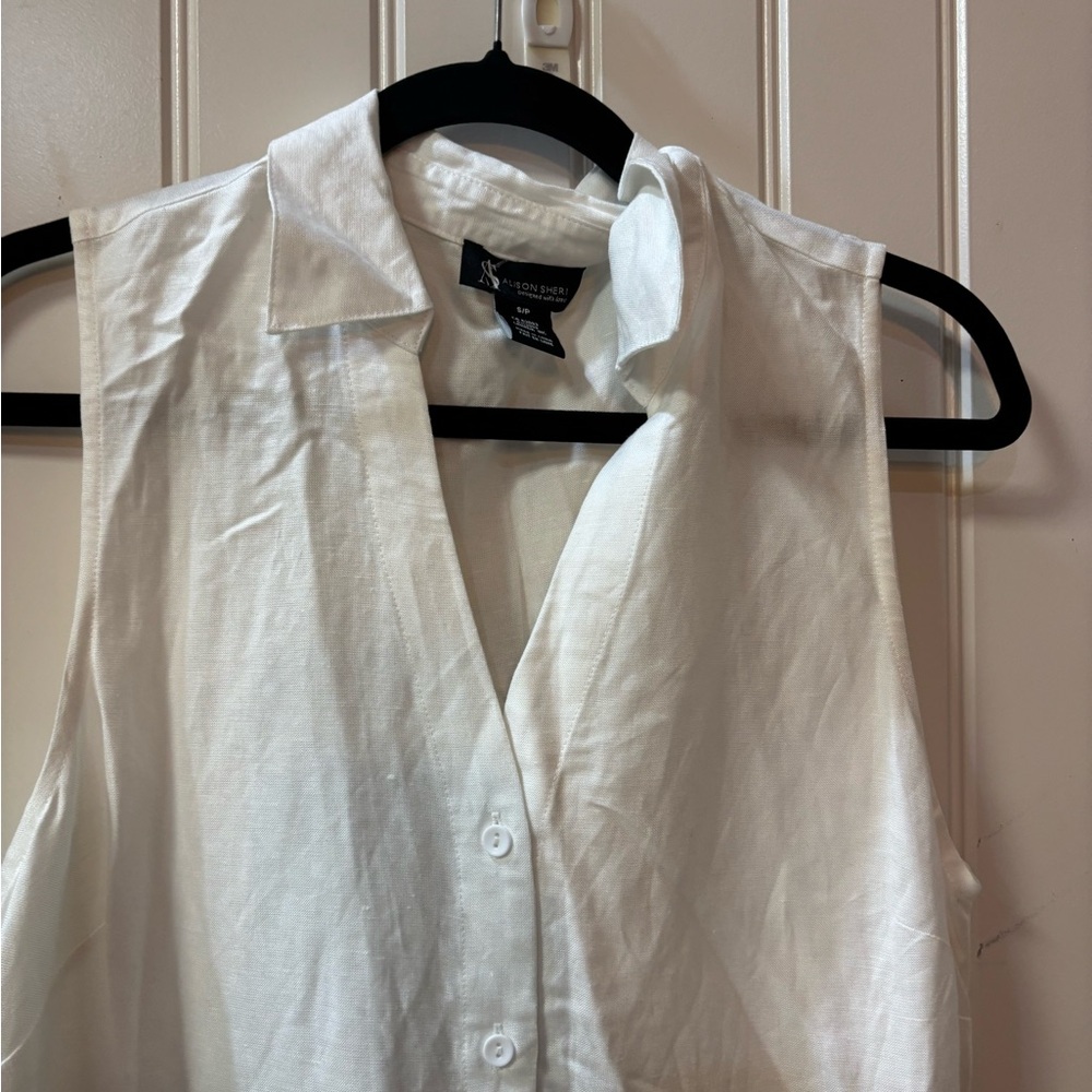 Sleeveless White & Tan Button-Front Tunic by Halogen